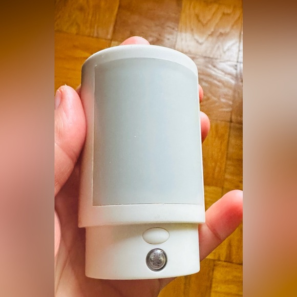 Color Changing LED Night Light Plug-In - Picture 6 of 6